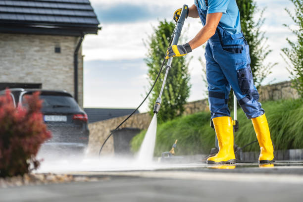 Professional Pressure washing in Petaluma, CA